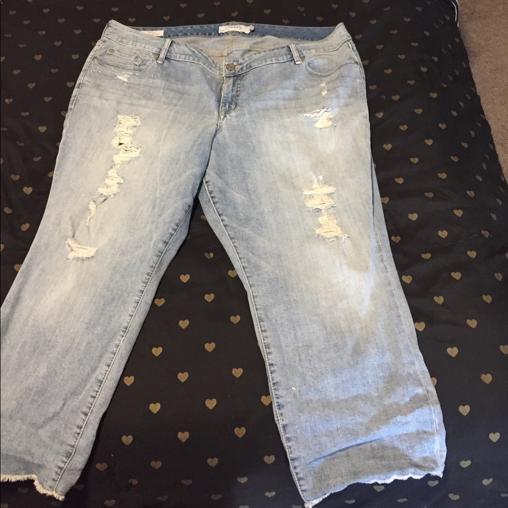 Torrid capri jeans